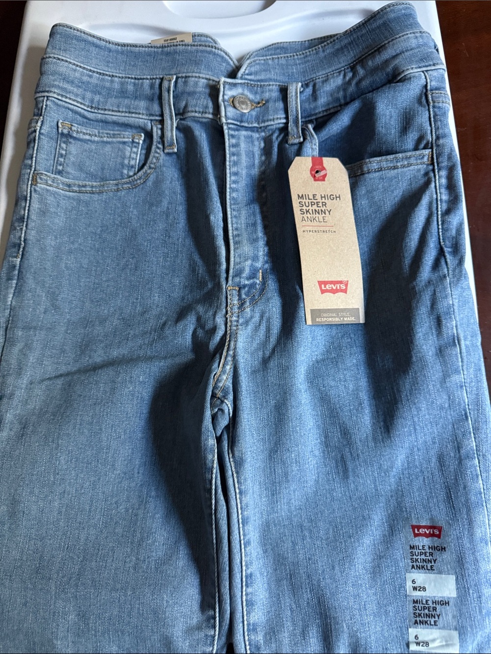 Levi's Light Blue Skinny Jeans - Mile High Super Skinny Ankle size 6 W 28